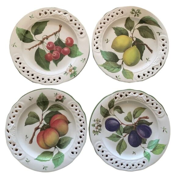 Brunelli of Italy Lattice Pierced Dessert Plates - Picture 1 of 8